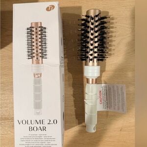 T3 NIB Volume 2.0” Boar Round Hair Nylon Brush - Dry Blow Out Hair